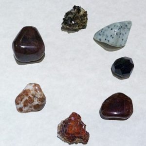 red garnet healing properties