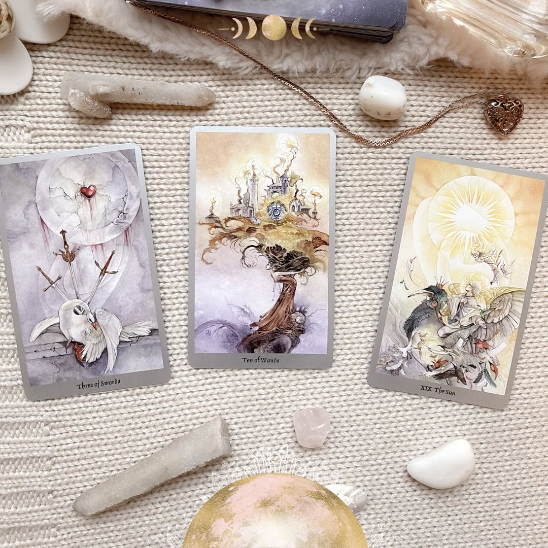 10 Best Crystals for Tarot & Oracle Card Readings